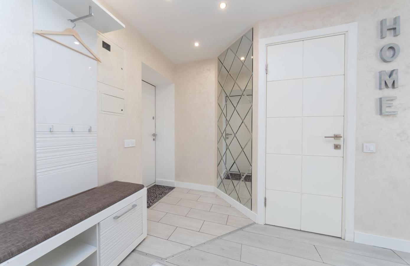 Ferienwohnung Flat24 On Lesi Ukrainki 3 Kiew Exterior foto